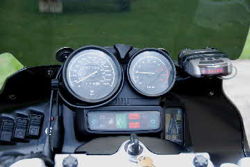2011-05-08, 033, R1100RSL Dash with Gauges