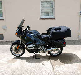 2011-05-08, 002, R1100RSL with Rounder Bag