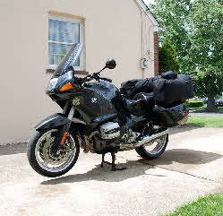 2011-05-08, 008, R1100RSL with Rounder Bag